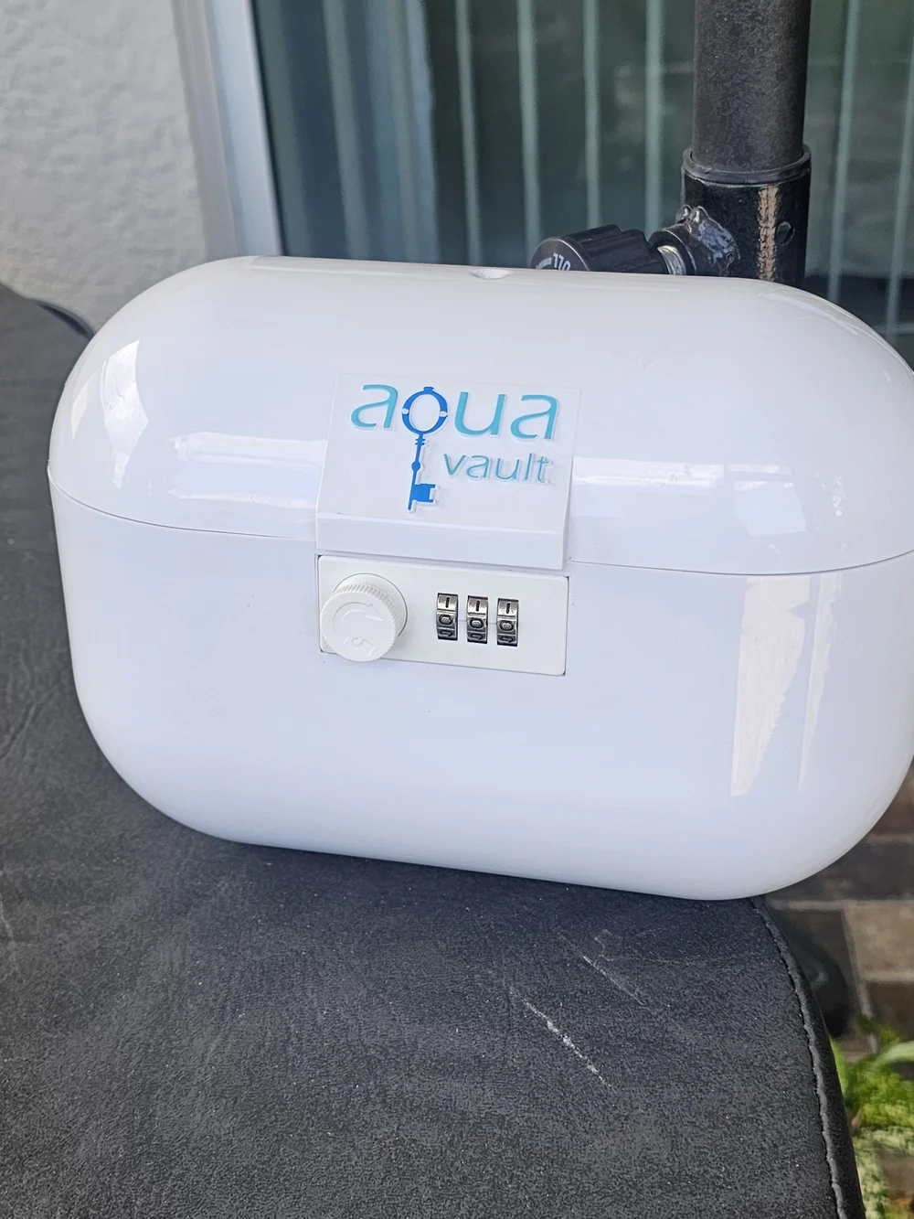 AQUAVAULT PORTABLE LOCK BOX & BEACH SAFE - AS SEEN ON SHARK TANK!
